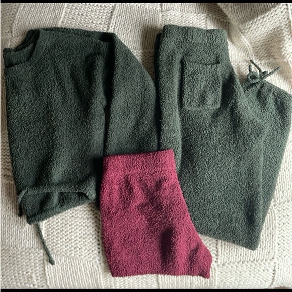 P'tula Other - P'tula Green and Burgundy Pajama Set